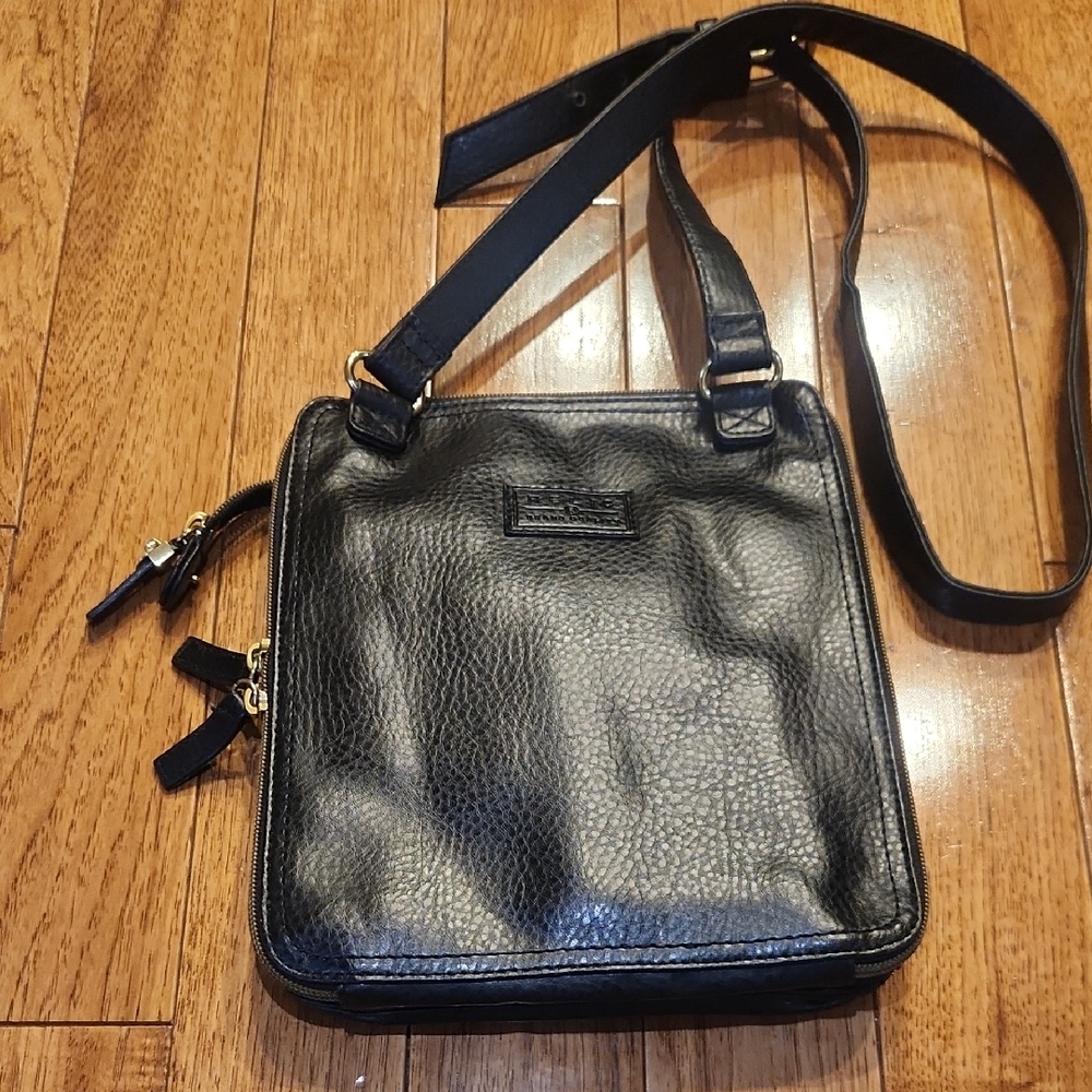 Relic Women’s Black Pebbled Leather Crossbody Purse with Adjustable Strap